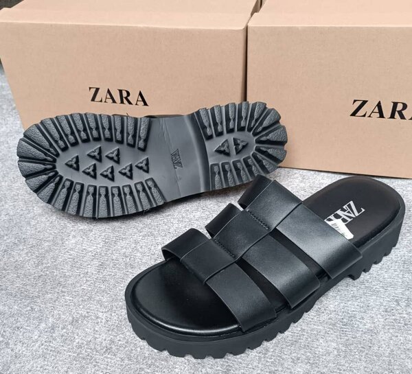 Sandales noires Zara