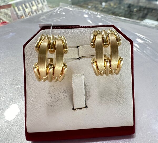 Проба: 585. Желтого золото