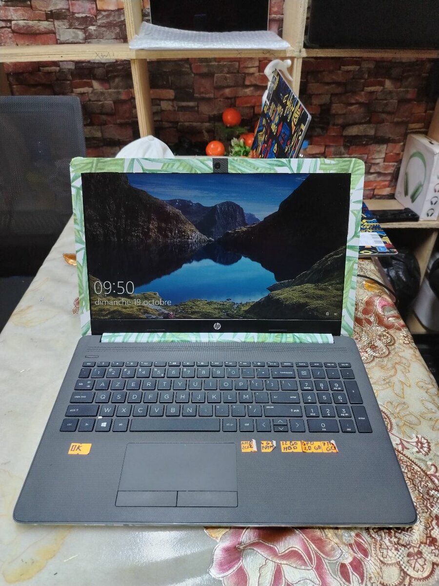 Ordinateur portable HP 250g7"