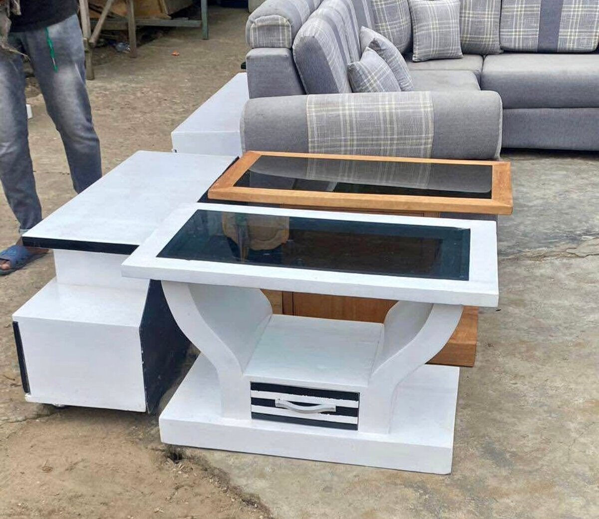 Table basse moderne en verre