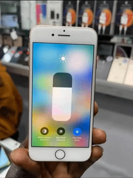 iPhone 8 Argent 64 Go