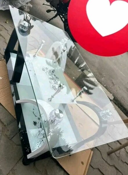 Table basse en verre design