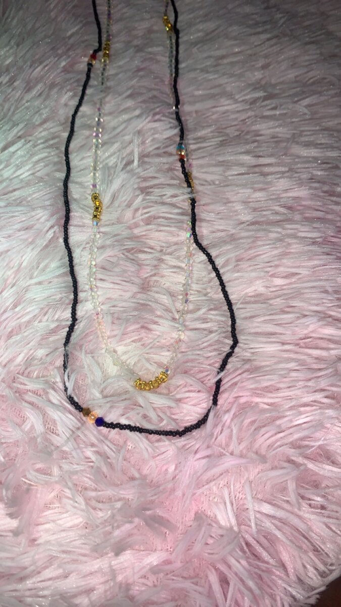 Collier en perles multicolores