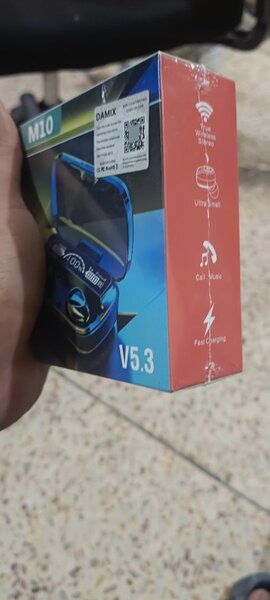 Earbuds m 10