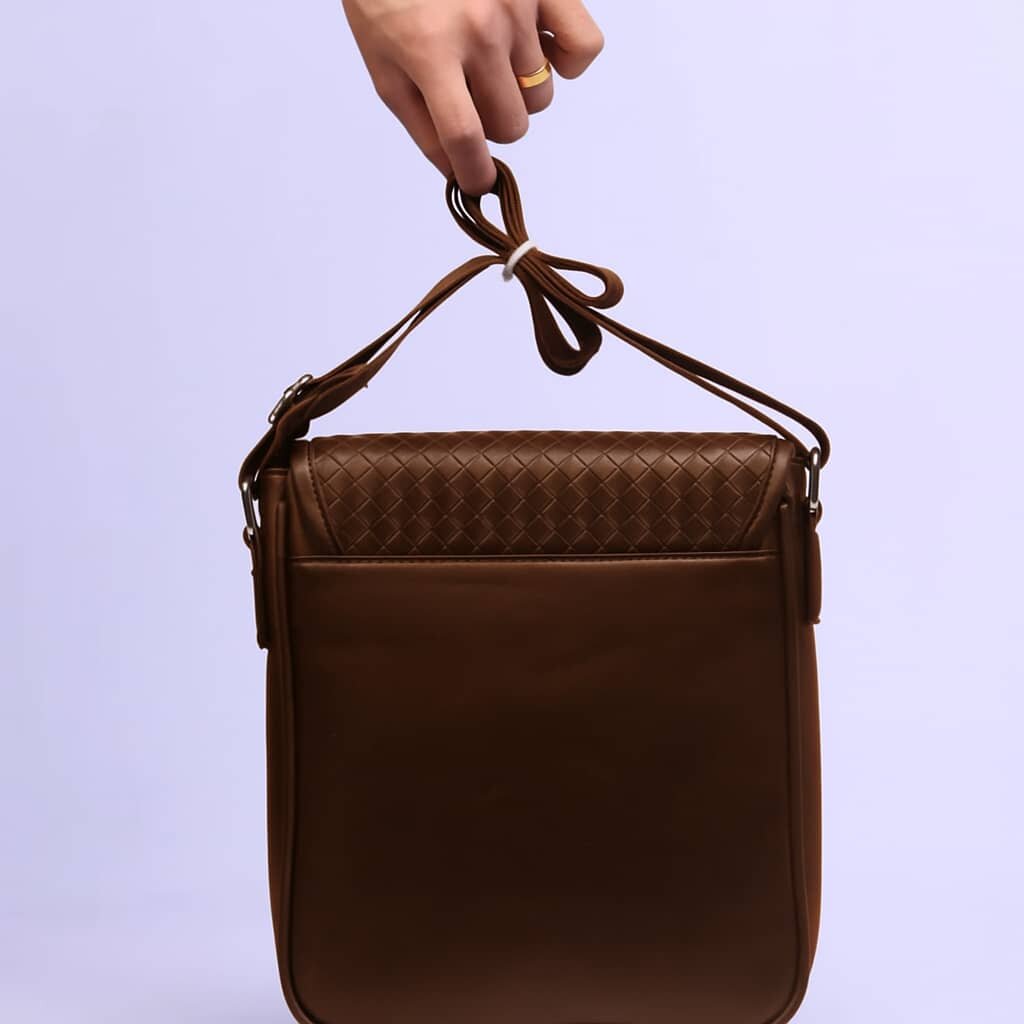 Sac bandoulière tressé marron