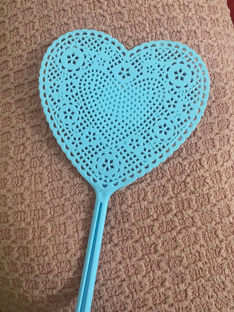 Tapette à mouches cœur bleu