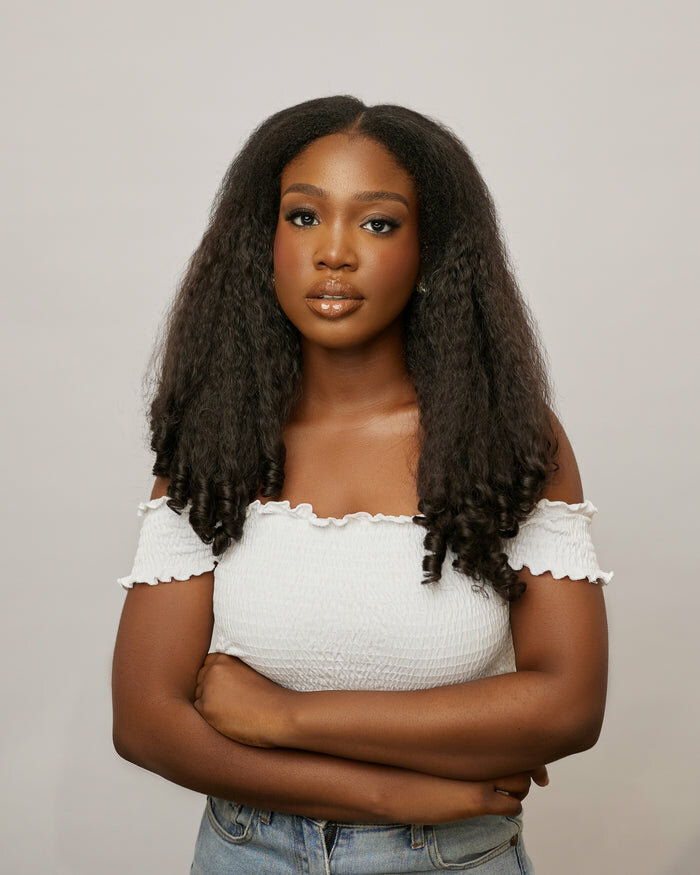 Perruque bouclée longue