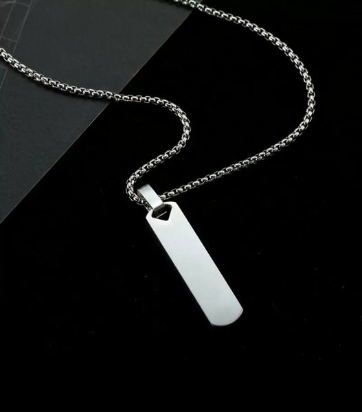 Collier pendentif rectangulaire acier inoxydable