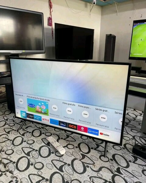 Téléviseur UHD 4K 65" Hisense