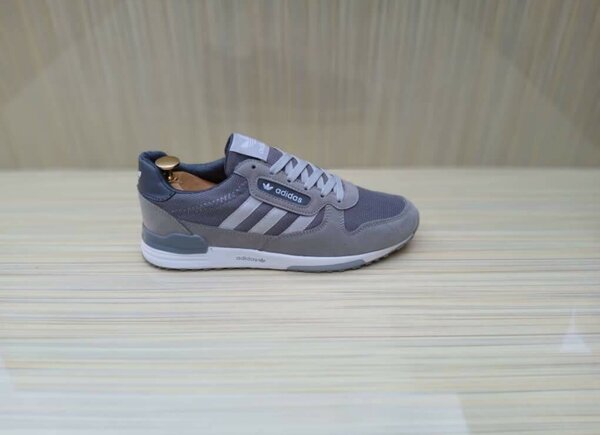 Chaussure Adidas Disponible