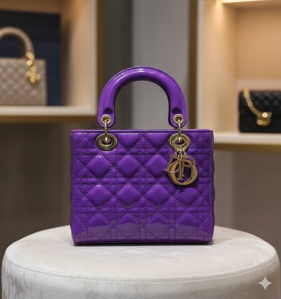 Sac à main en cuir violet