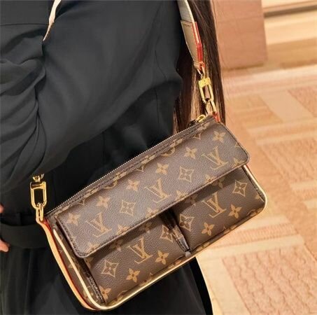 Бренд: LOUIS VUITTON LV