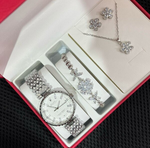 Jewelry sets with watch