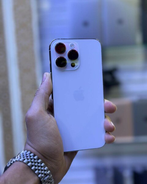 iphone 14 pro max 128G très propre