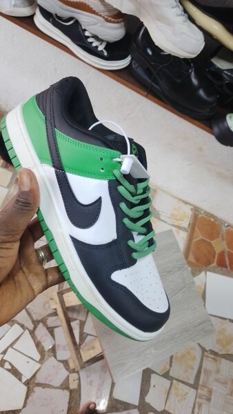 Chaussures de sport vertes