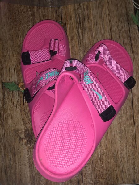 Sandales roses pour adulte