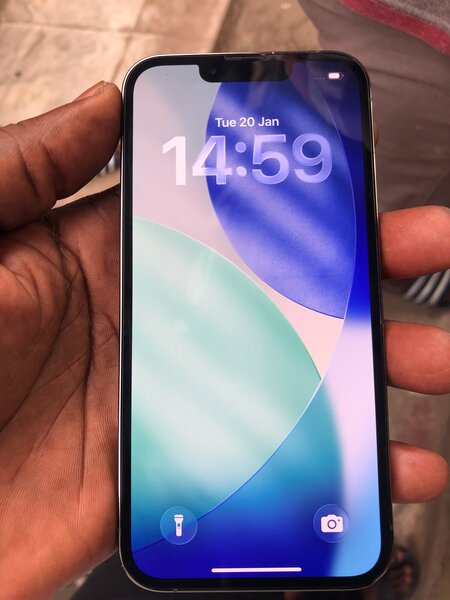 Smartphone 128GB avec triple caméra