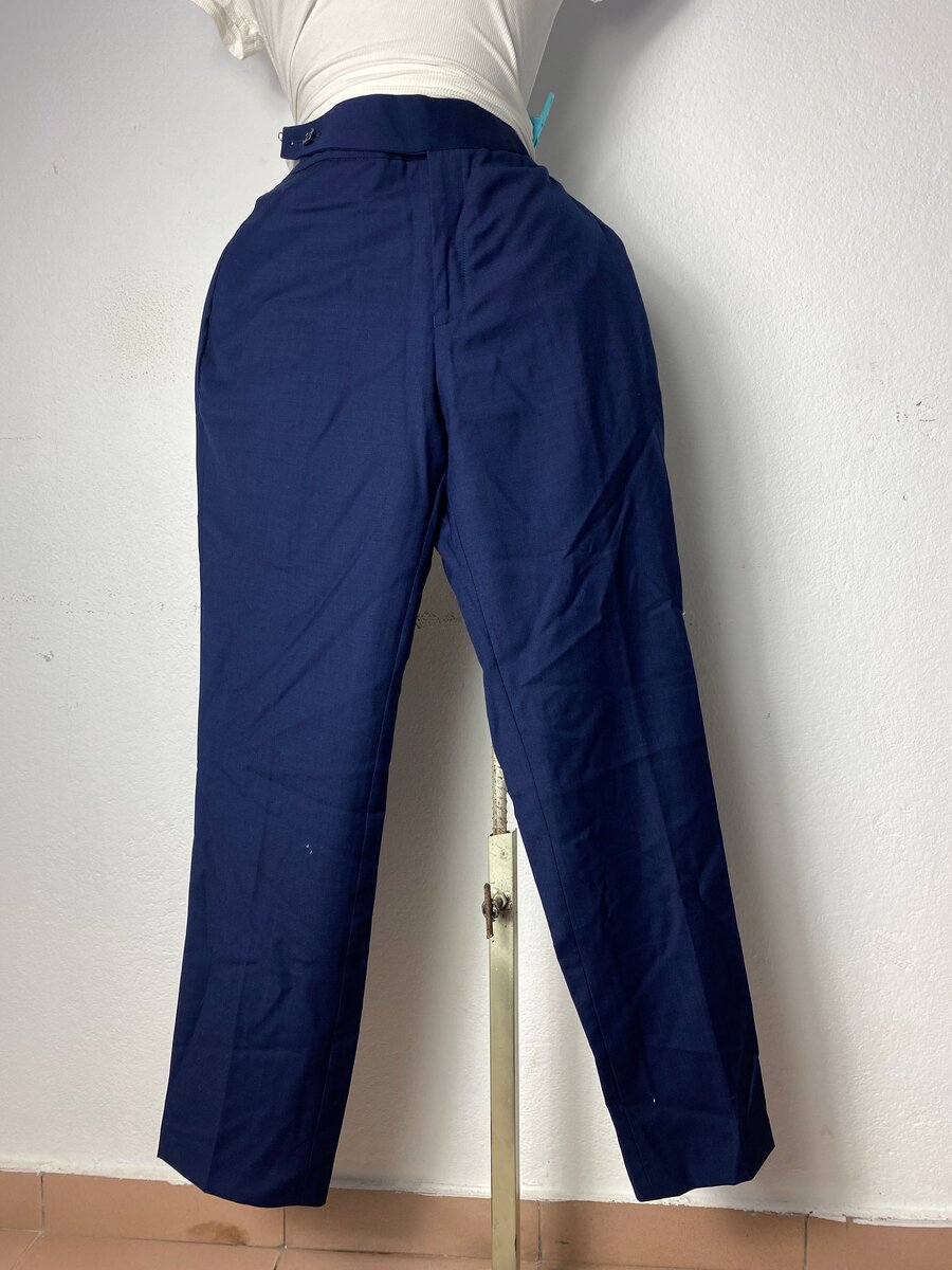 Pantalon bleu marine élégant