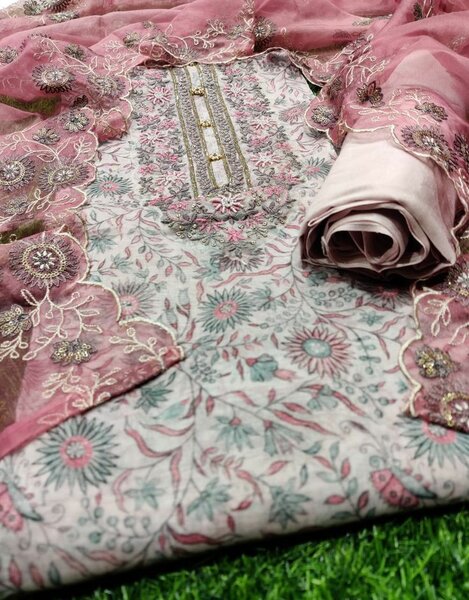 Lawn 3 Peace Suit
