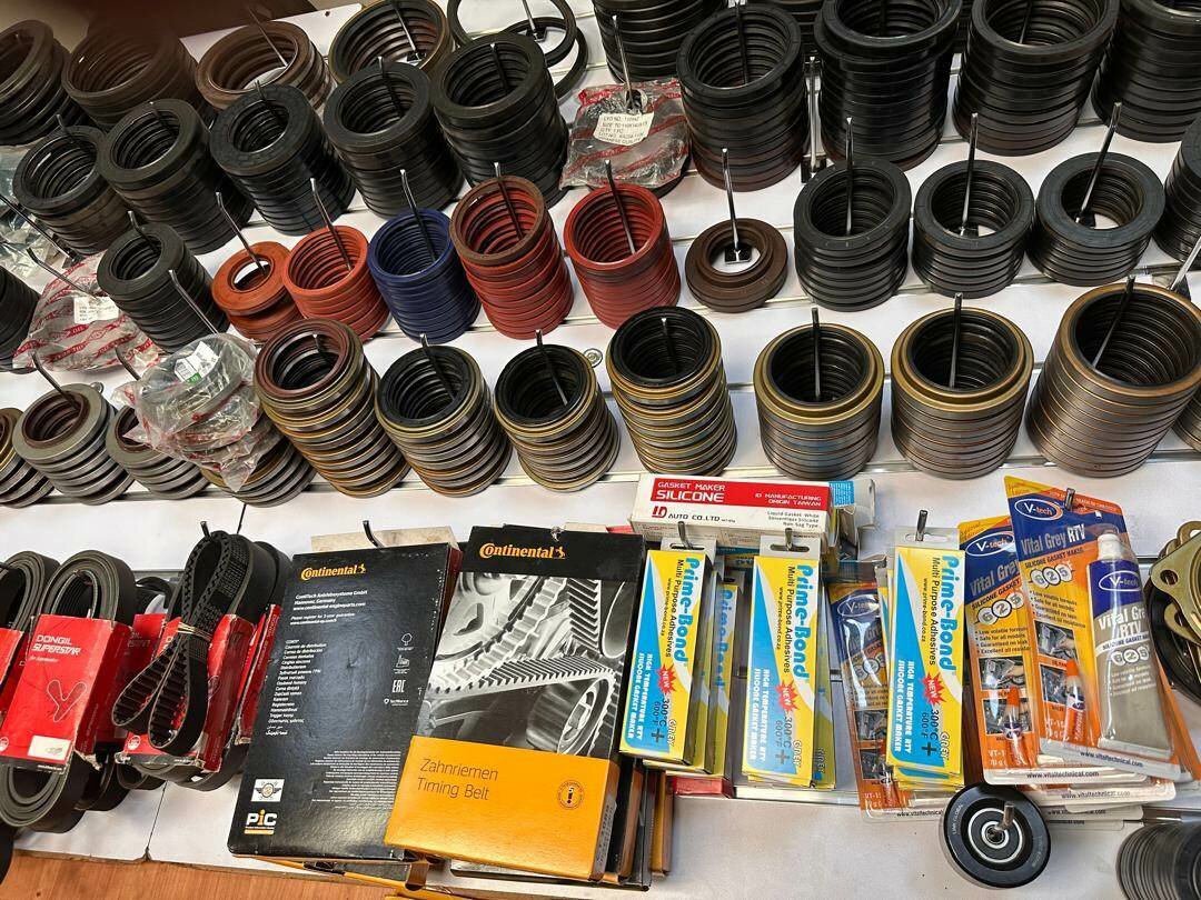 Pressure seals, steering box,brake and oil ring seals