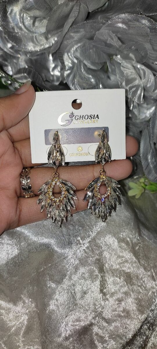 Women Earrings Sparkling Lady Elegant Tassel Long Stud Earri