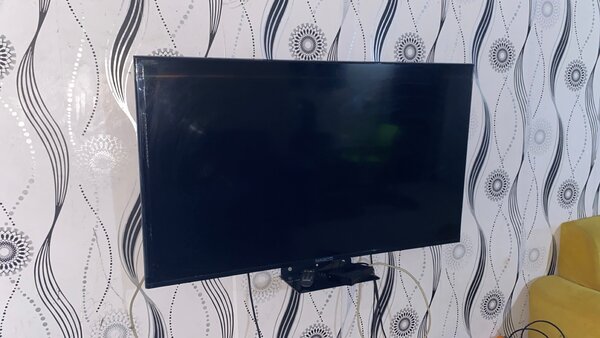 Télévision écran plat mural