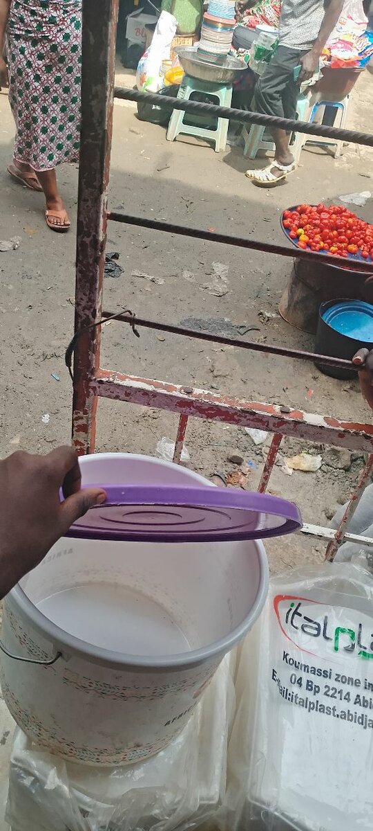 Seau Africa en plastique 18l