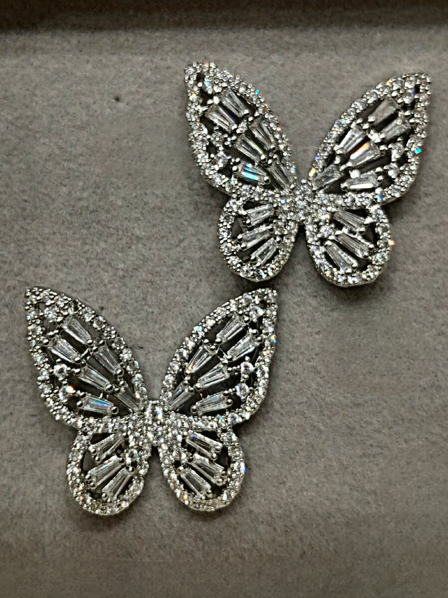 Сережки бабочка