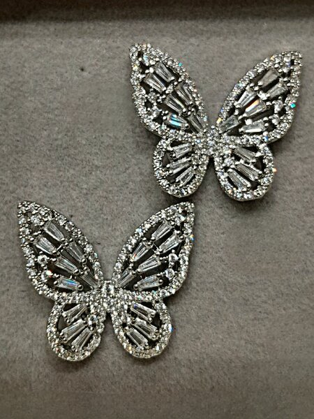 Сережки бабочка