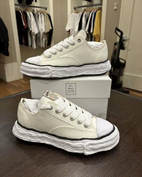 MAISON MAHIRA YASUHIRO