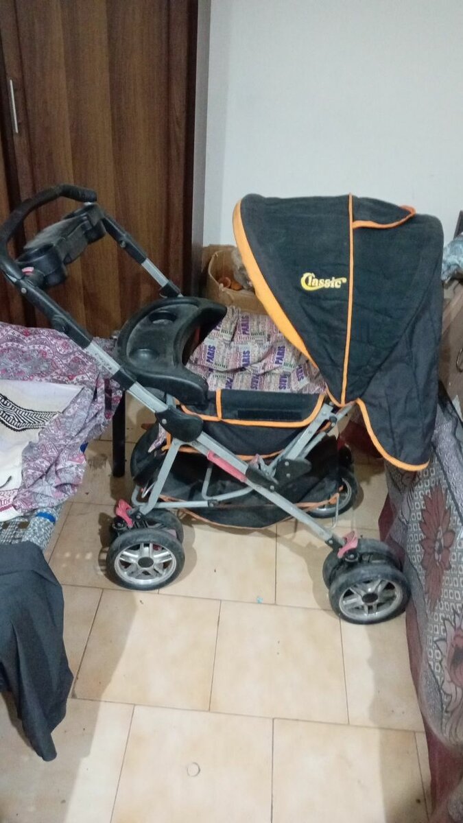 Foldable pram