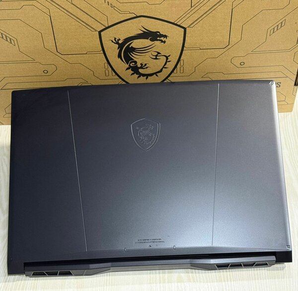 MSI Katana 17 B13V Ordinateur Portable Gaming