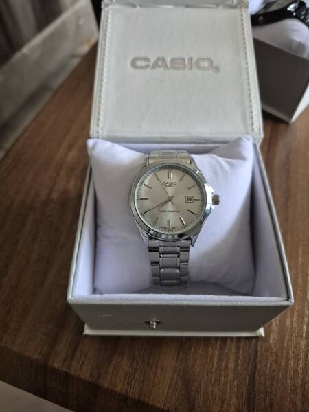 Montre Homme Casio Élégante