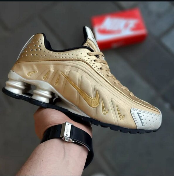 Nike shox dorées