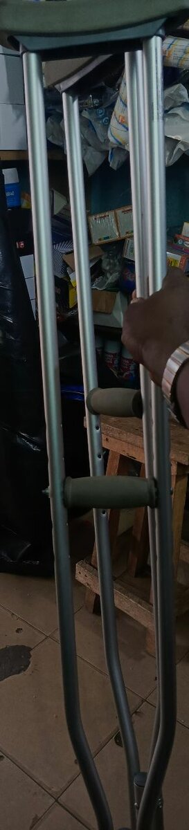 Adjustable Aluminum Crutches