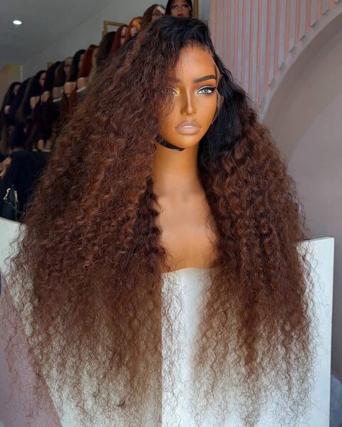 Perruque longue bouclée ombrée