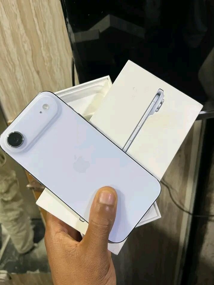 iPhone blanc dernier modèle