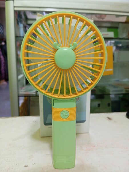 Ventilateur chageable petit