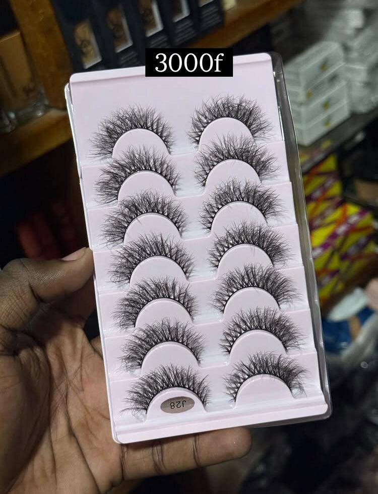 Faux cils volumineux 3D