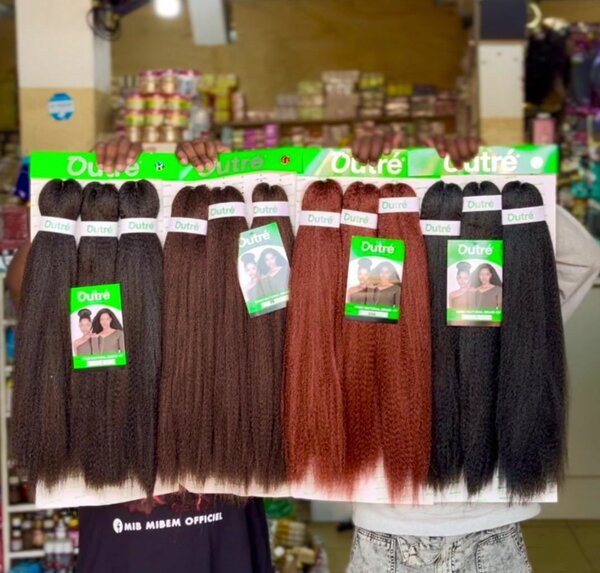 Cheveux Synthétiques Outré