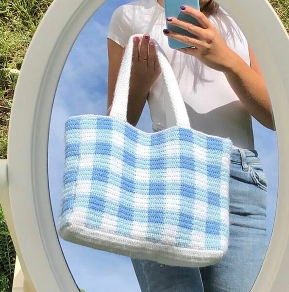 Sac cabas tricoté bleu blanc