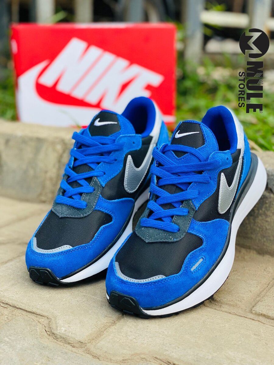 Nike phoenix waffle