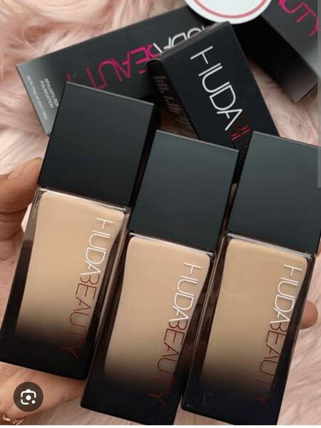 Huda beauty foundation