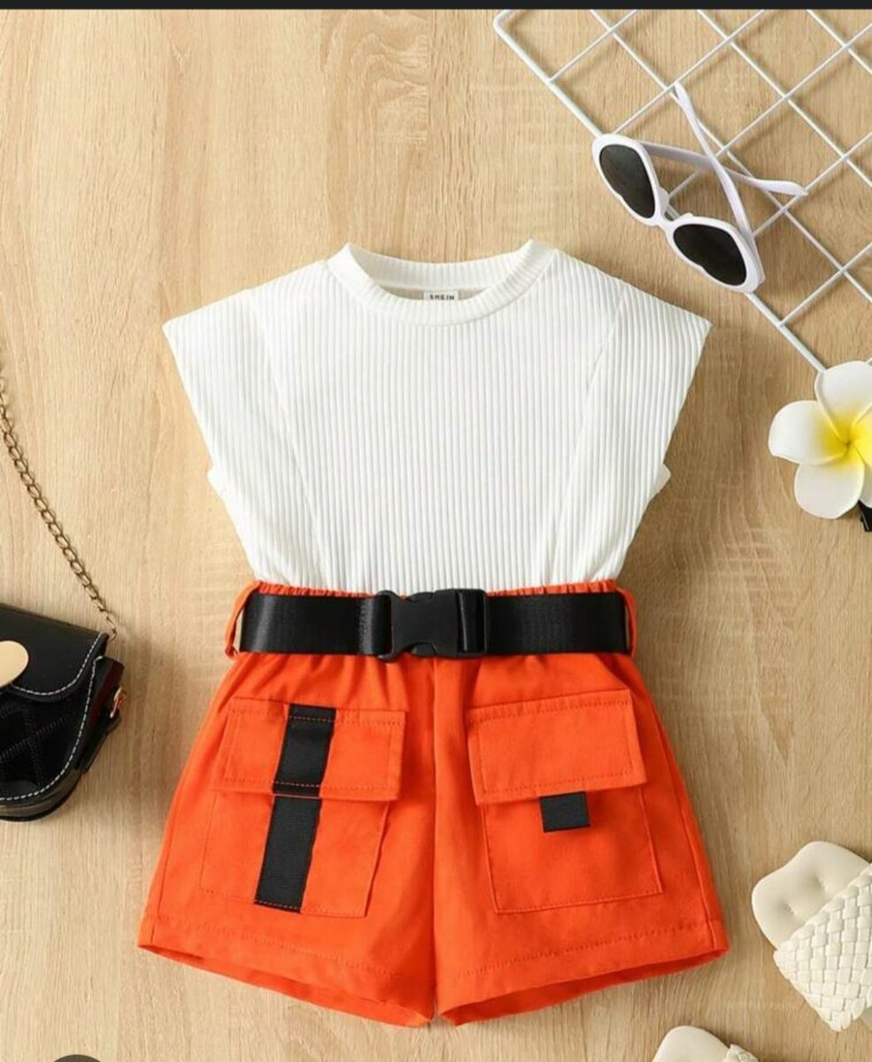 Ensemble enfant moderne