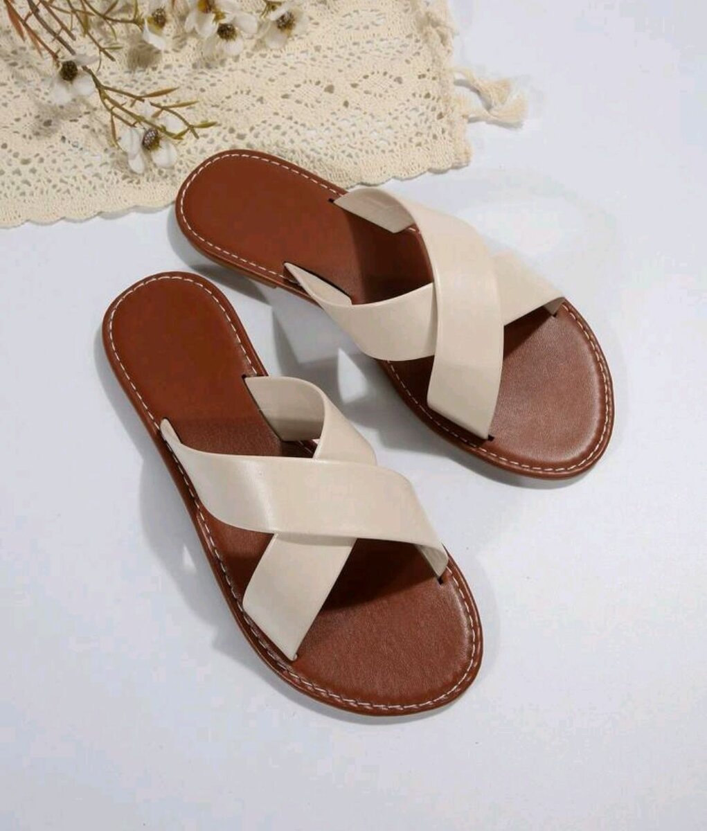 Double strap slippers