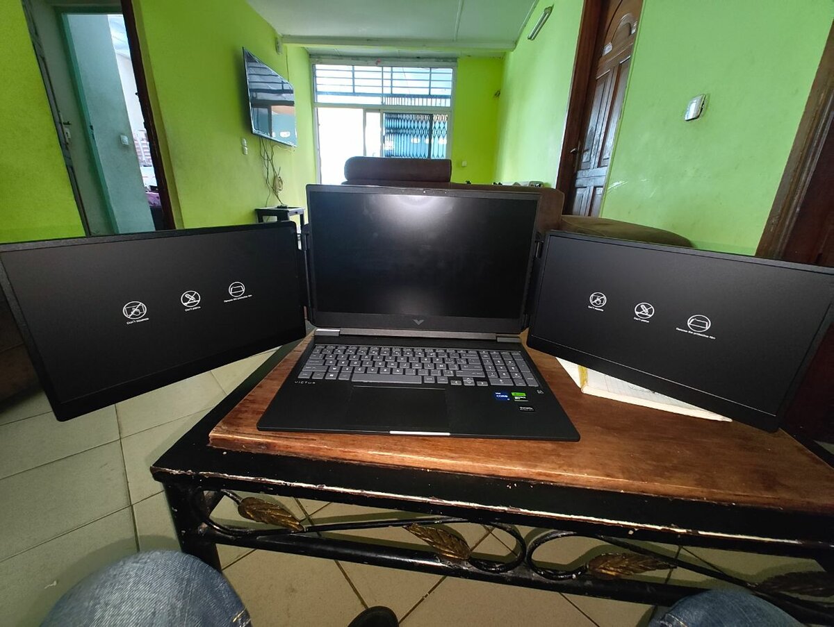 Écran triple portable pour ordinateur