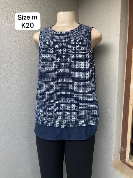 Women's sleeveless T-shirt