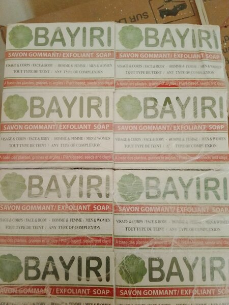 Savon gommant exfoliant Bayiri