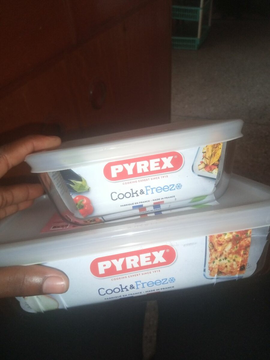 Pyrex 2in1 bowl..