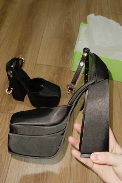 черные туфли